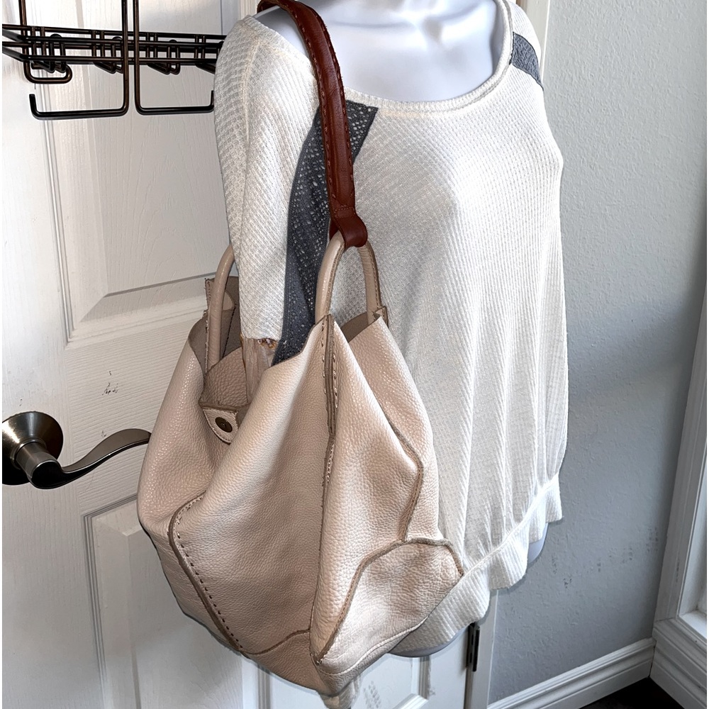 100% Leather Hobo, THE SAK